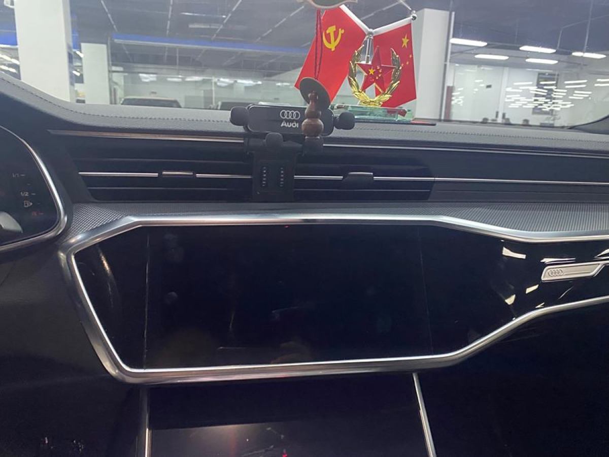 奧迪 奧迪A6L  2019款 40 TFSI 豪華動(dòng)感型圖片