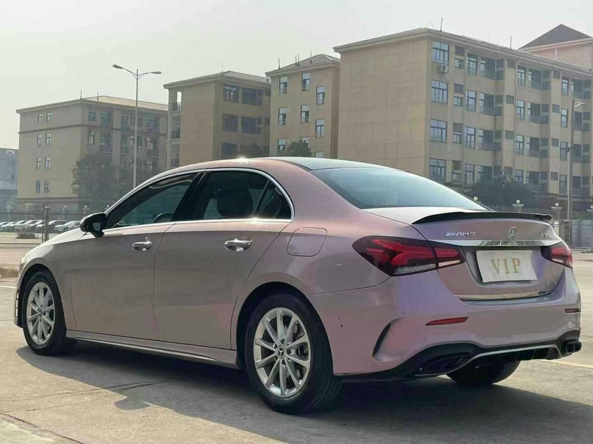 奔馳 奔馳GLE  2020款  GLE 350 4MATIC 時(shí)尚型圖片