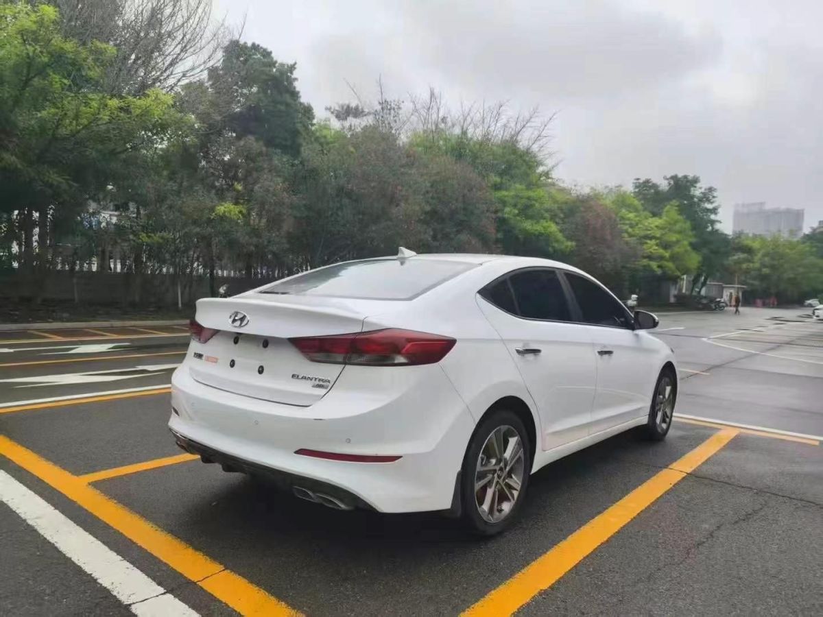 現(xiàn)代 領(lǐng)動  2018款 1.4T 雙離合炫動?旗艦型圖片