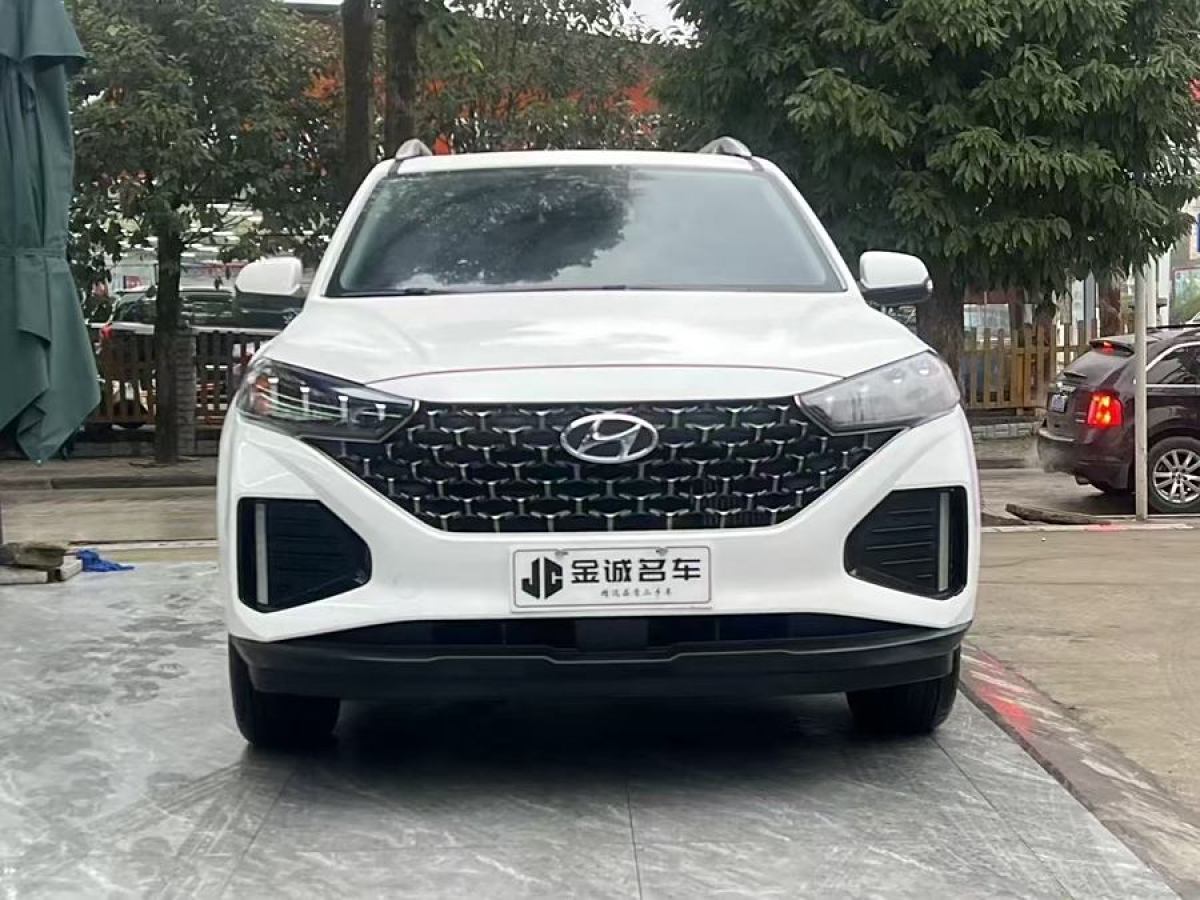 現(xiàn)代 ix35  2021款 240T GDi DCT兩驅(qū)領(lǐng)先版GLS圖片