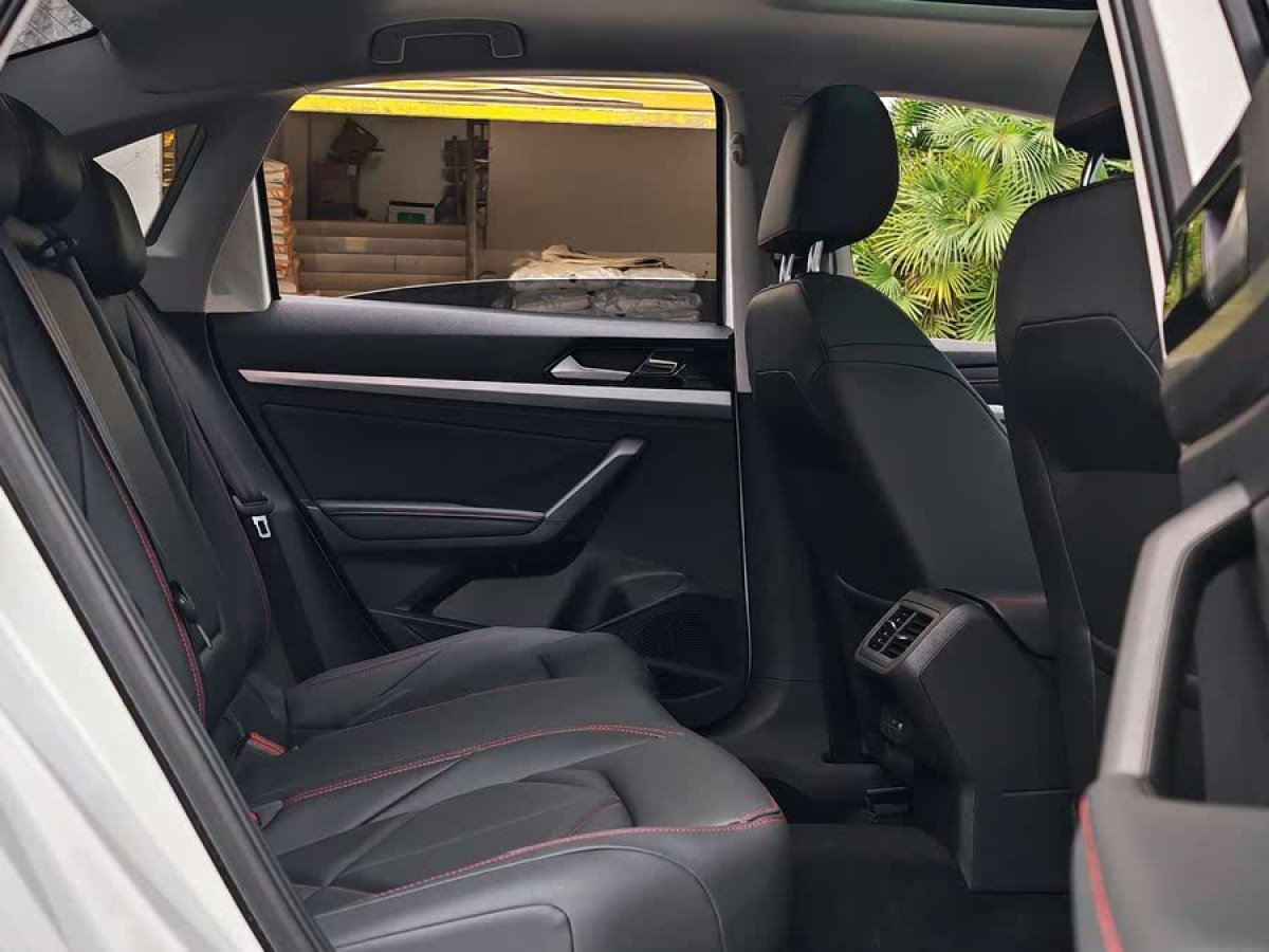 大眾 朗逸  2024款 300TSI DSG星空領(lǐng)先版圖片