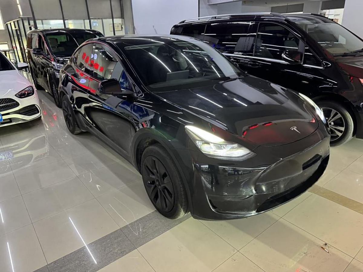 特斯拉 Model 3  2023款 煥新版 后輪驅(qū)動圖片