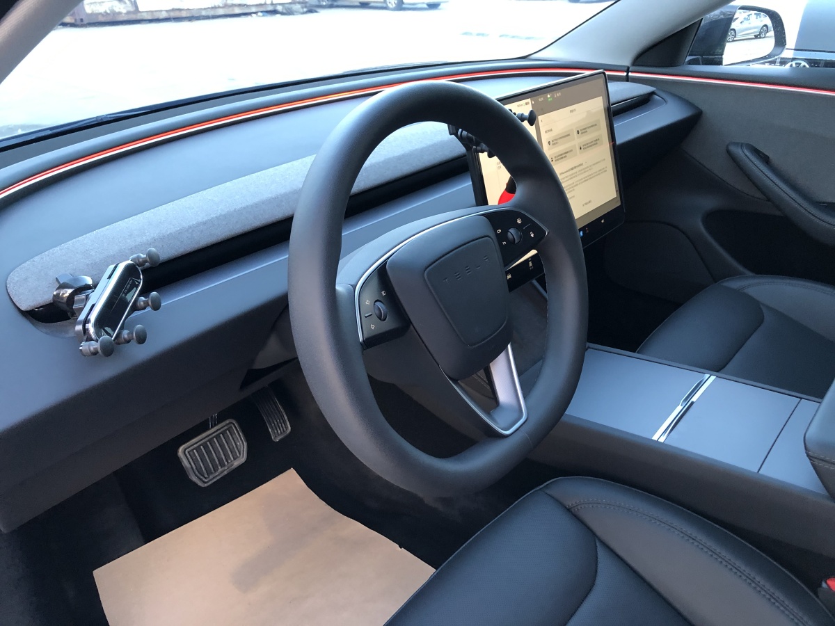 特斯拉 Model Y  2023款 后輪驅(qū)動版圖片