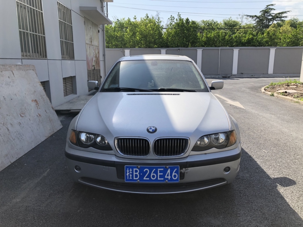 寶馬 寶馬3系  2005款 325i 領(lǐng)先型圖片