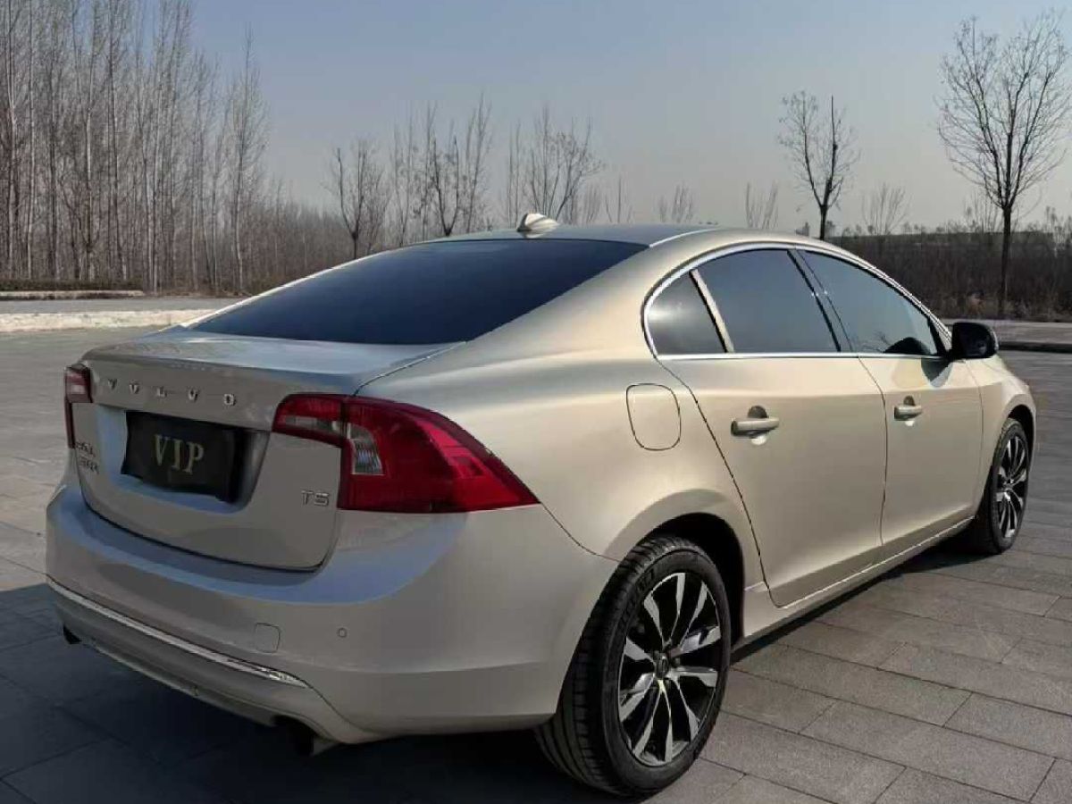 2019年1月沃爾沃 S60  2019款 S60L 1.5T 智進(jìn)版