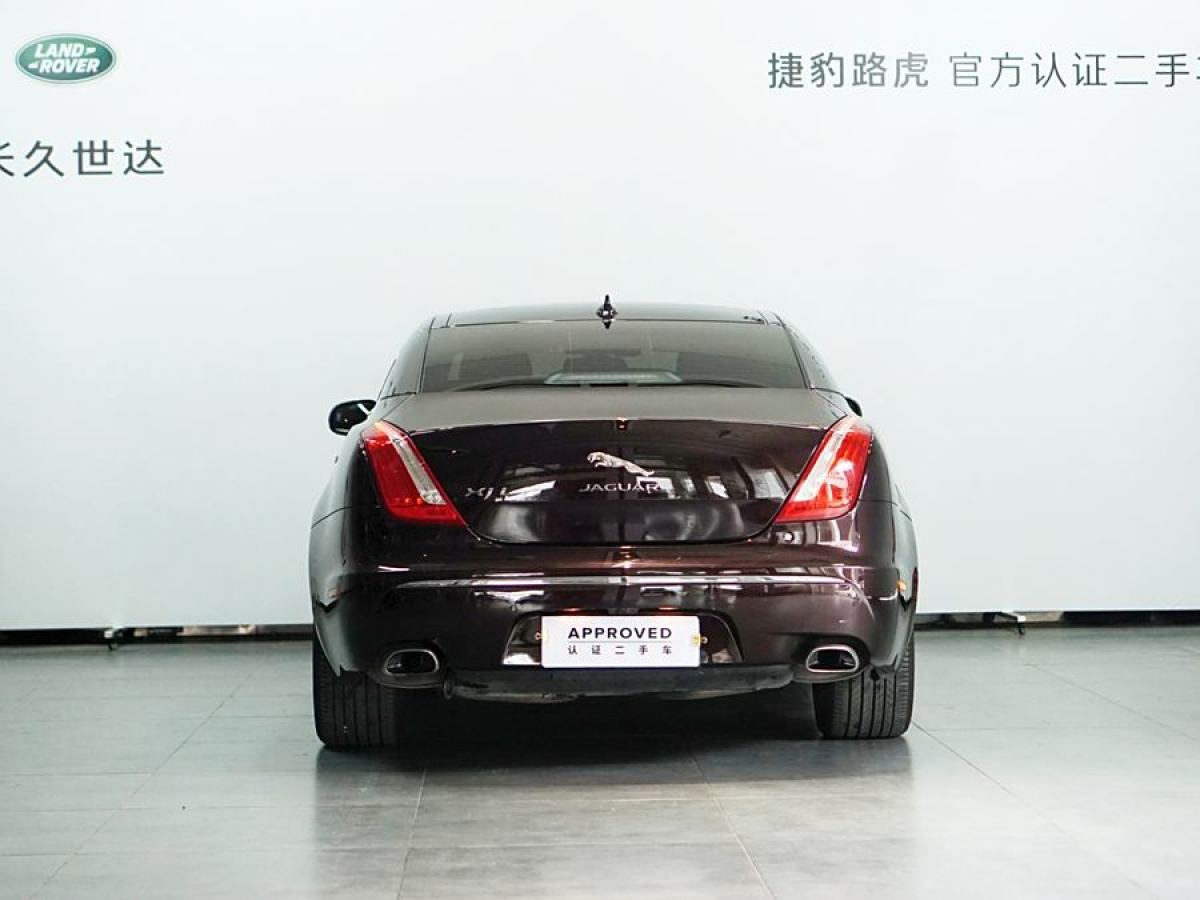 捷豹 XJ  2015款 XJL 2.0T 兩驅(qū)典雅商務(wù)版圖片