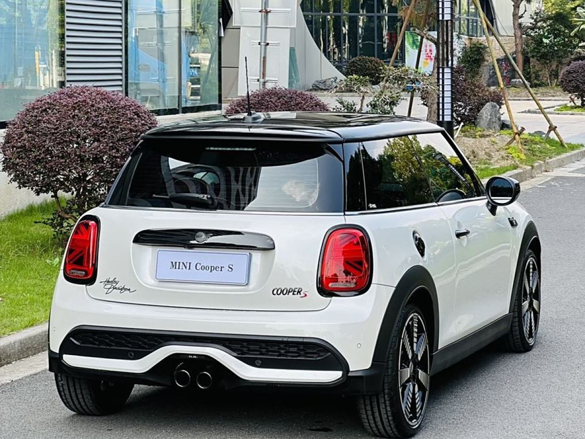 2023年8月MINI MINI  2023款 改款 2.0T COOPER S 藝術(shù)家