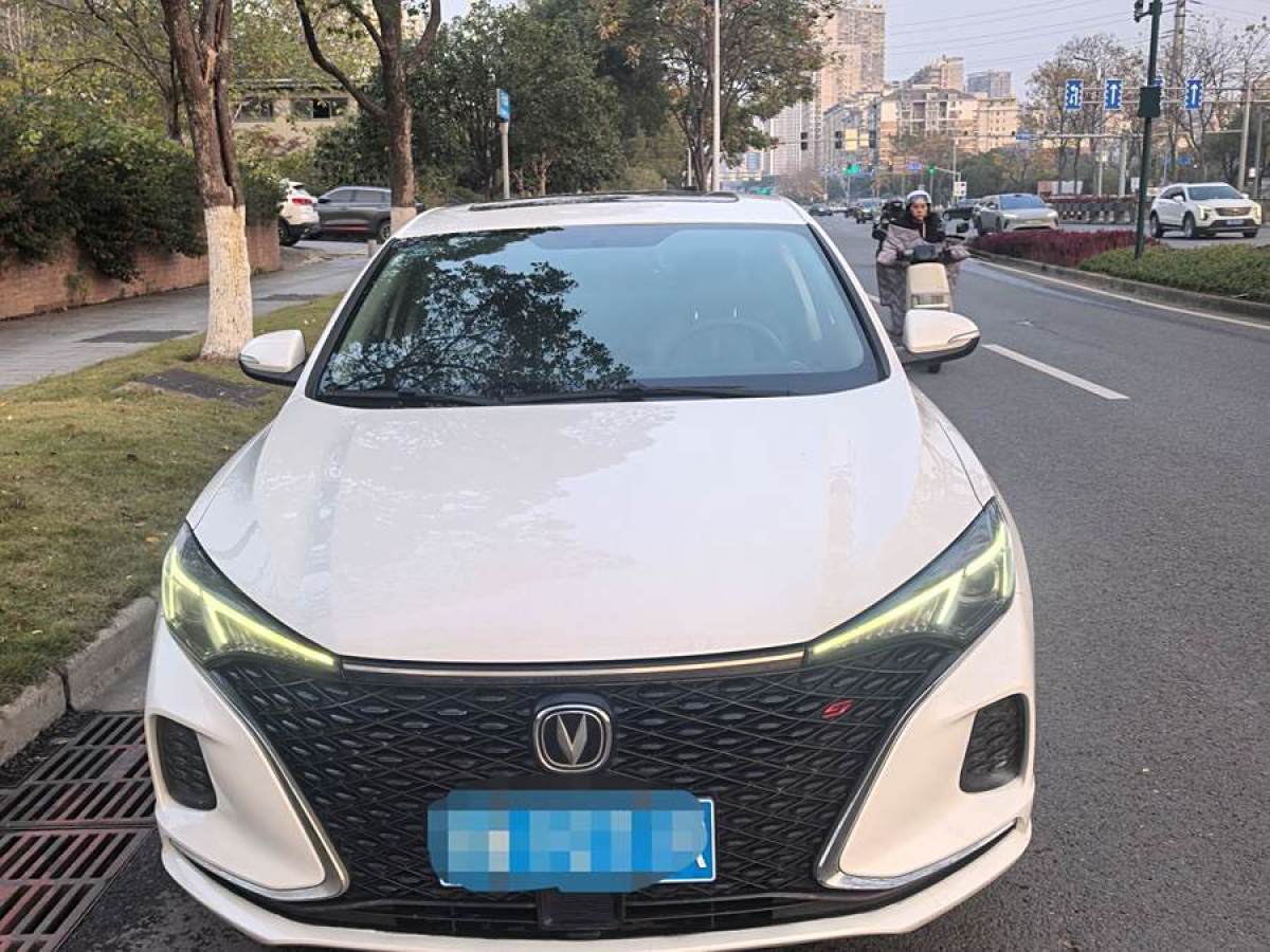 長(zhǎng)安 逸動(dòng)  2021款 PLUS 藍(lán)鯨NE 1.4T GDI DCT尊貴型圖片