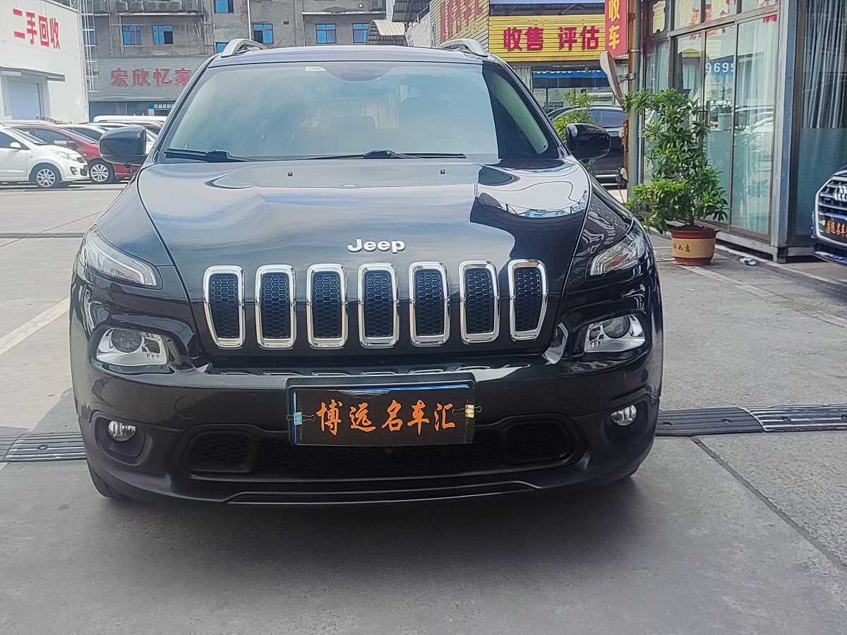 Jeep 自由光  2017款 2.0L 領(lǐng)先版圖片