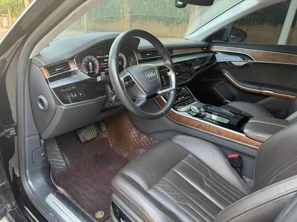 奧迪 奧迪S8  2020款 S8L 4.0TFSI quattro圖片