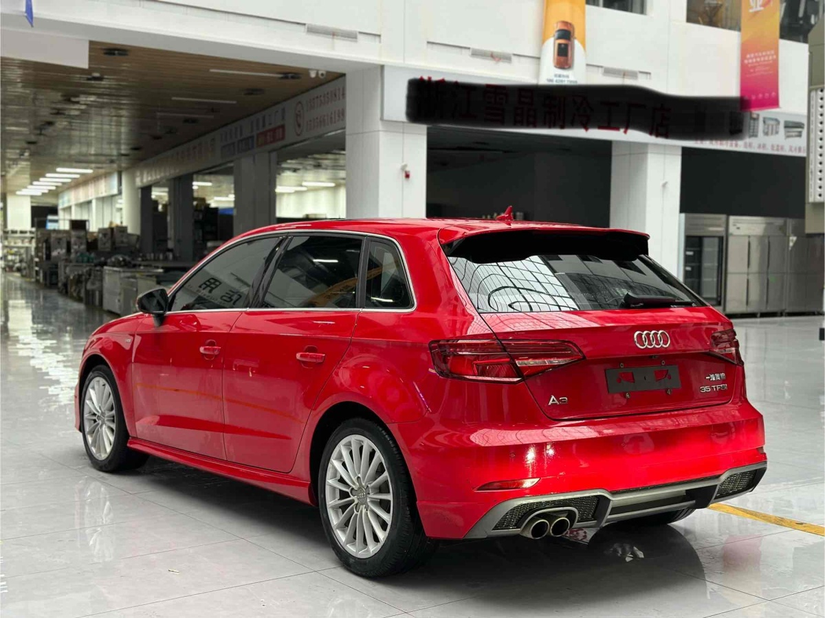 奧迪 奧迪A3  2018款 30周年年型 Sportback 35 TFSI 時尚型圖片