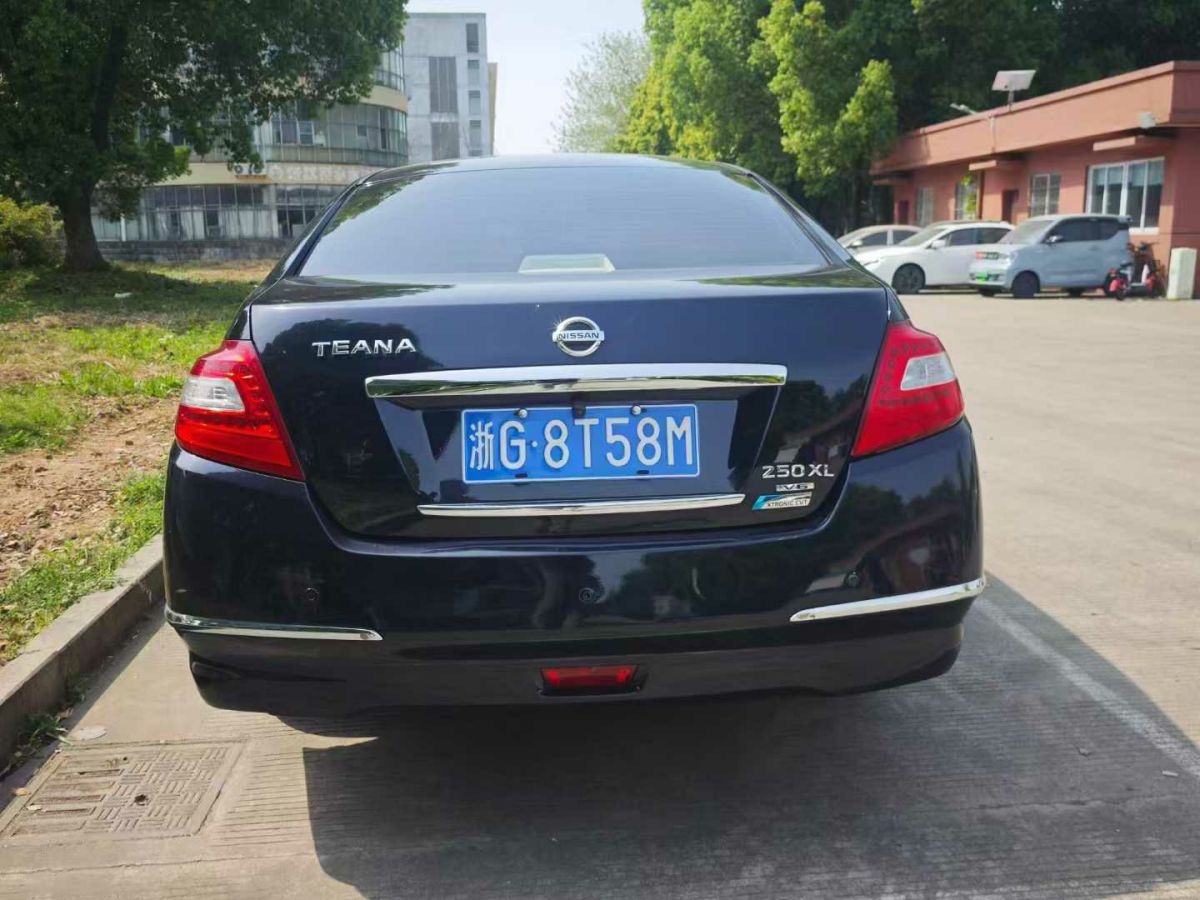 日產(chǎn) 天籟  2010款 2.0L XL周年紀(jì)念版圖片