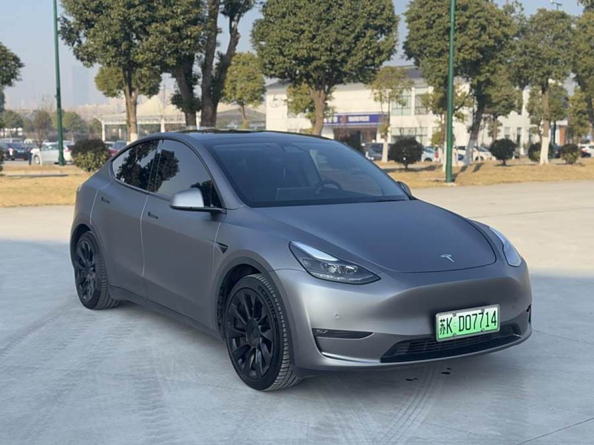 特斯拉 Model 3  2021款 改款 標(biāo)準(zhǔn)續(xù)航后驅(qū)升級版圖片