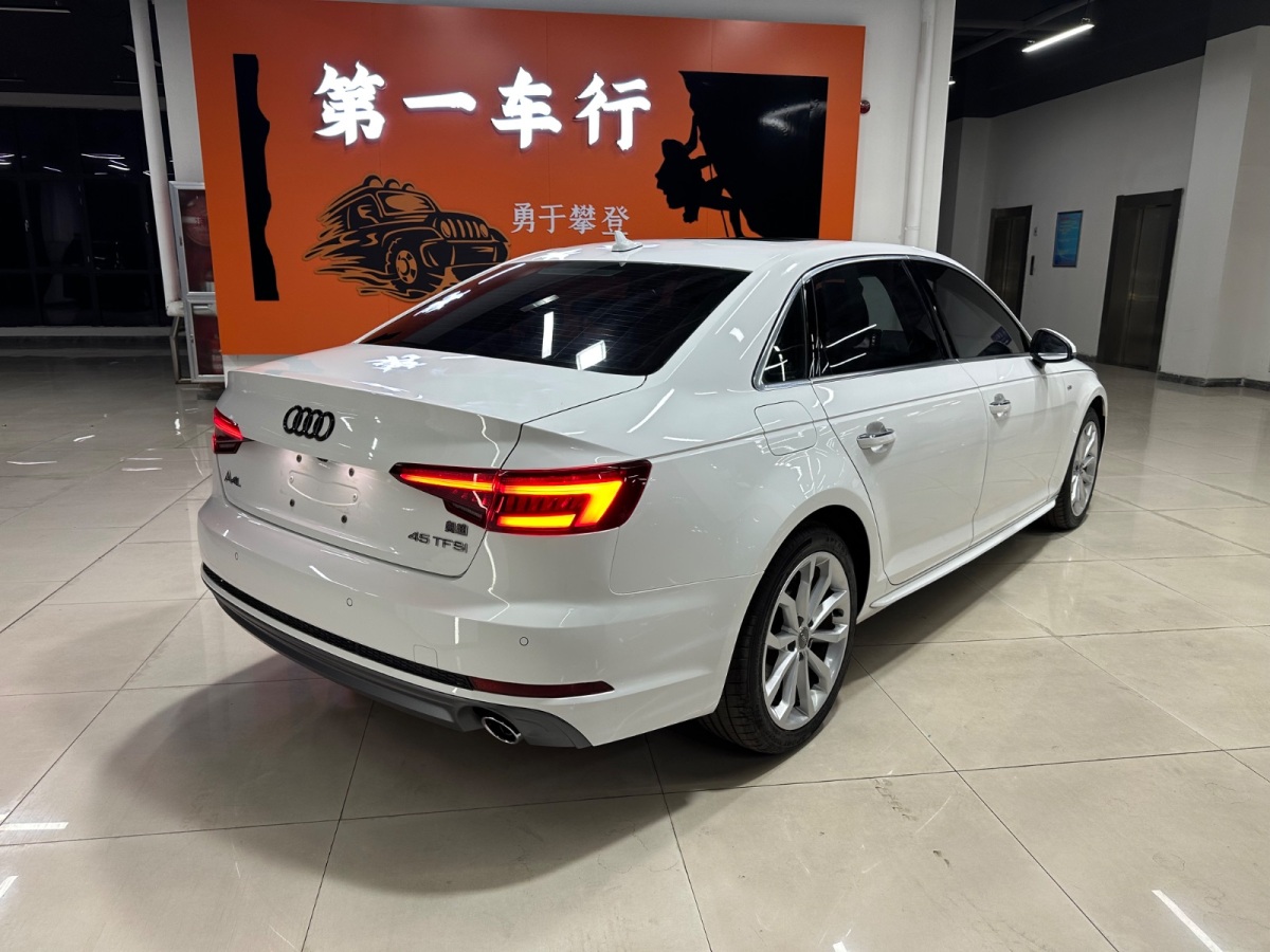 奧迪 奧迪A4L  2018款 30周年年型 40 TFSI 時尚型圖片