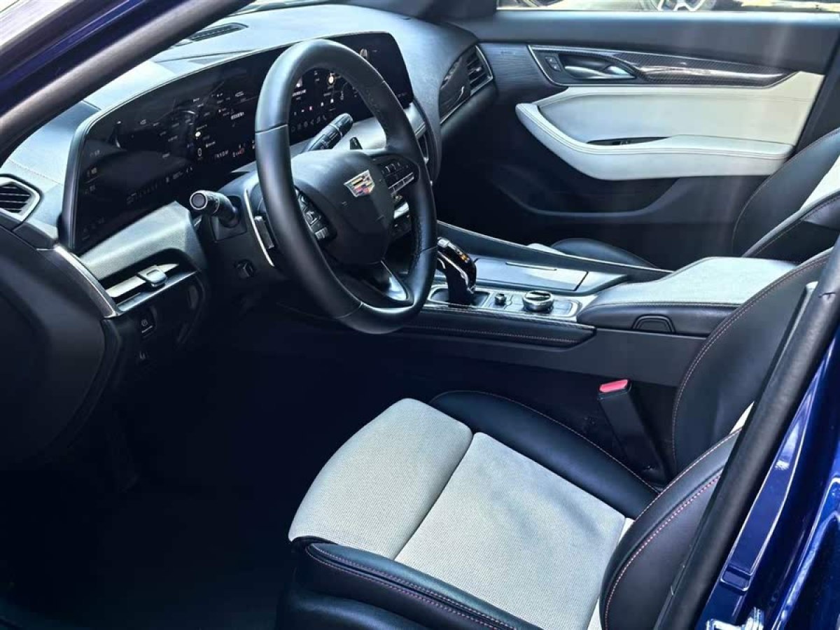凱迪拉克 CT5  2024款 28T 鉑金型圖片