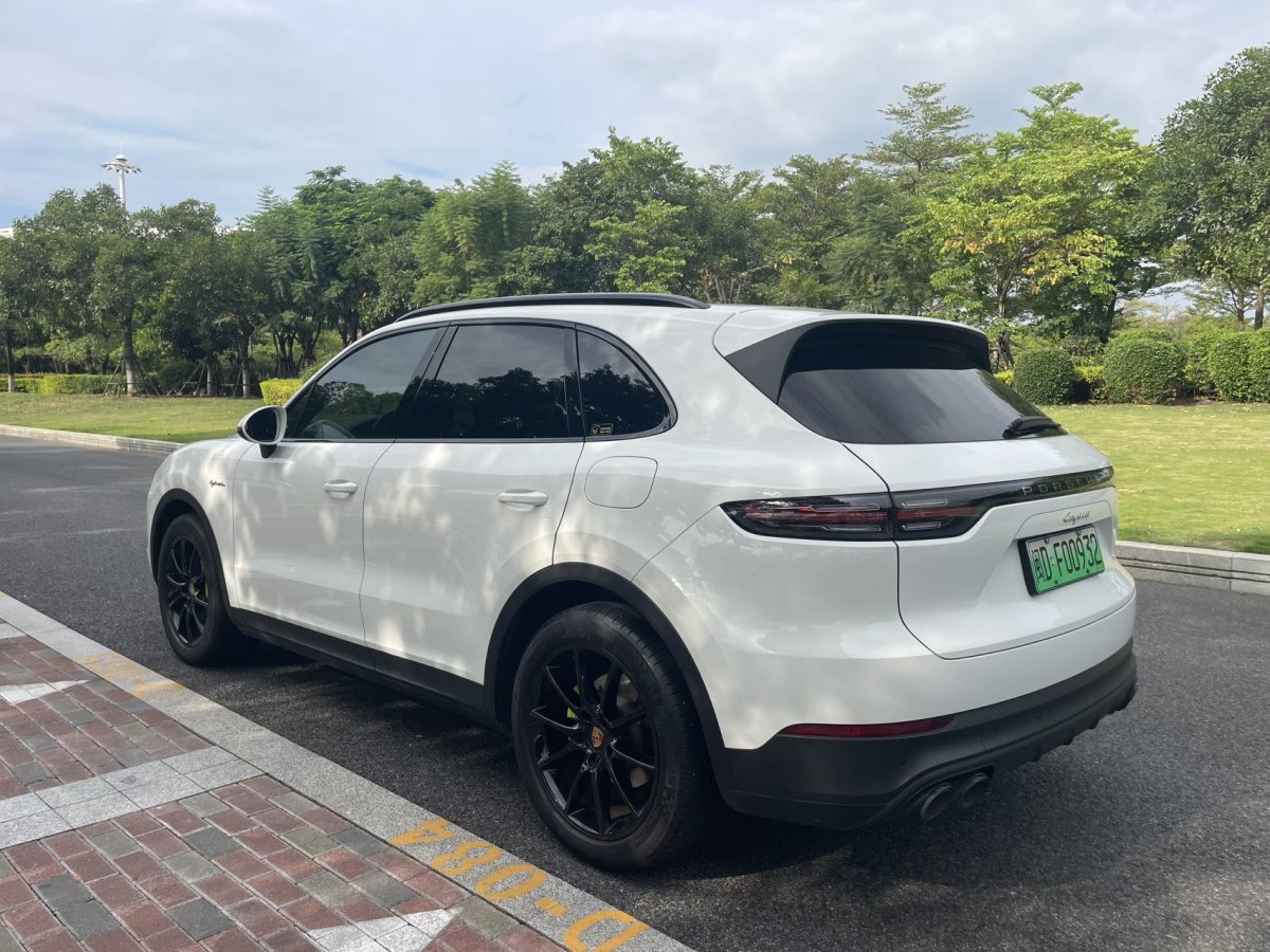 2022年5月保時(shí)捷 Cayenne新能源  2021款 Cayenne E-Hybrid 2.0T