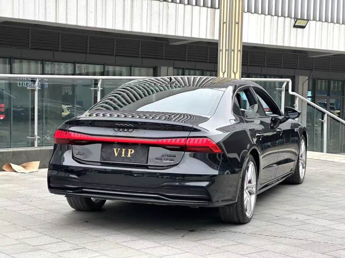 奧迪 奧迪A7L  2022款 45 TFSI quattro S-line 圣騎士圖片