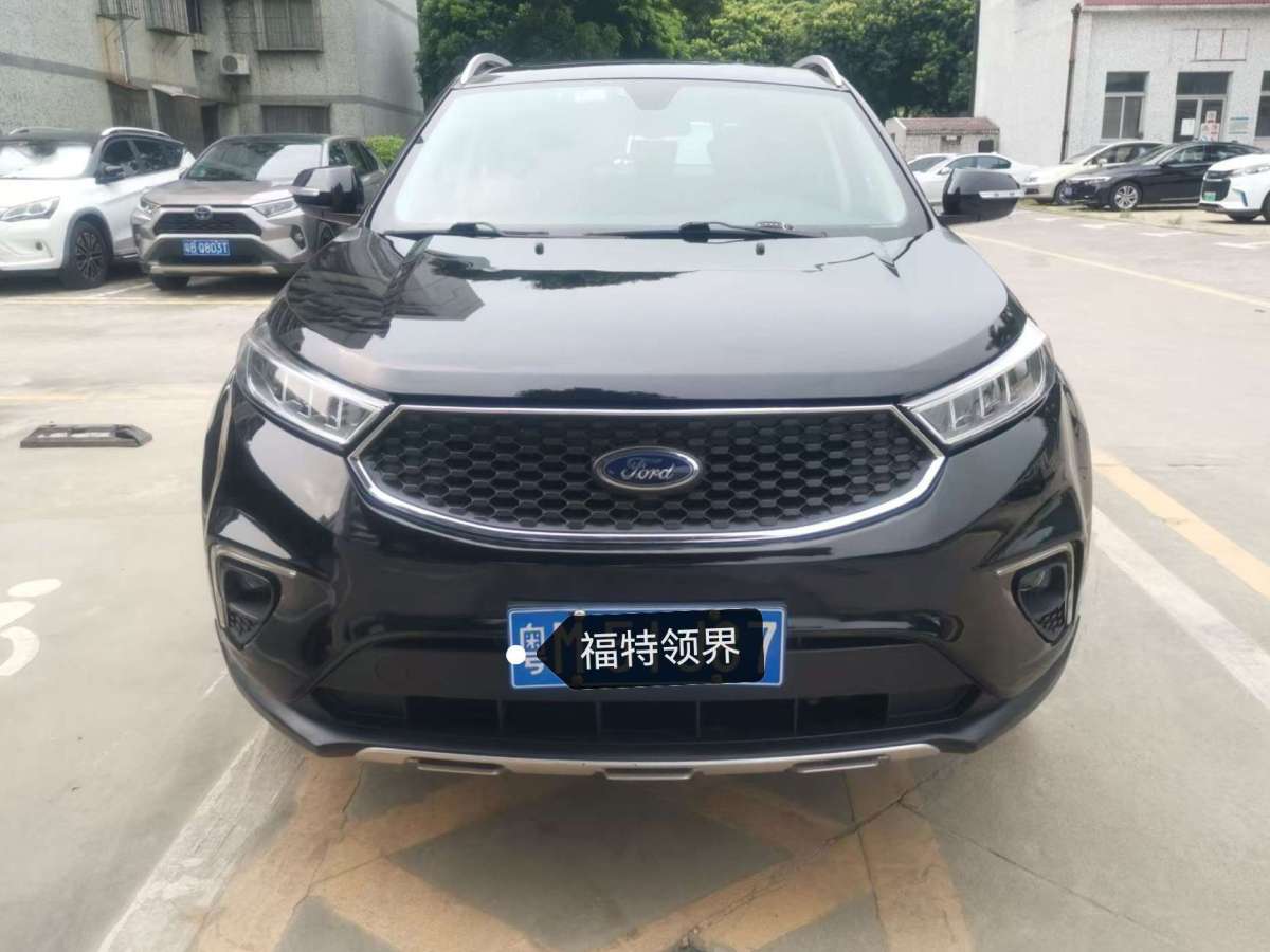 福特 領(lǐng)界  2019款 EcoBoost 145 CVT鉑領(lǐng)型圖片