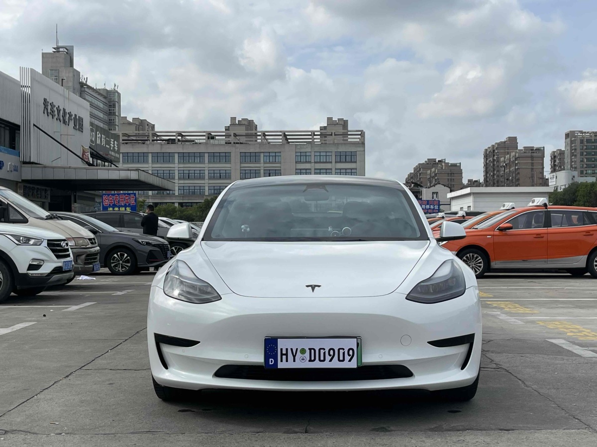 特斯拉 Model 3  2022款 改款 后輪驅(qū)動版圖片