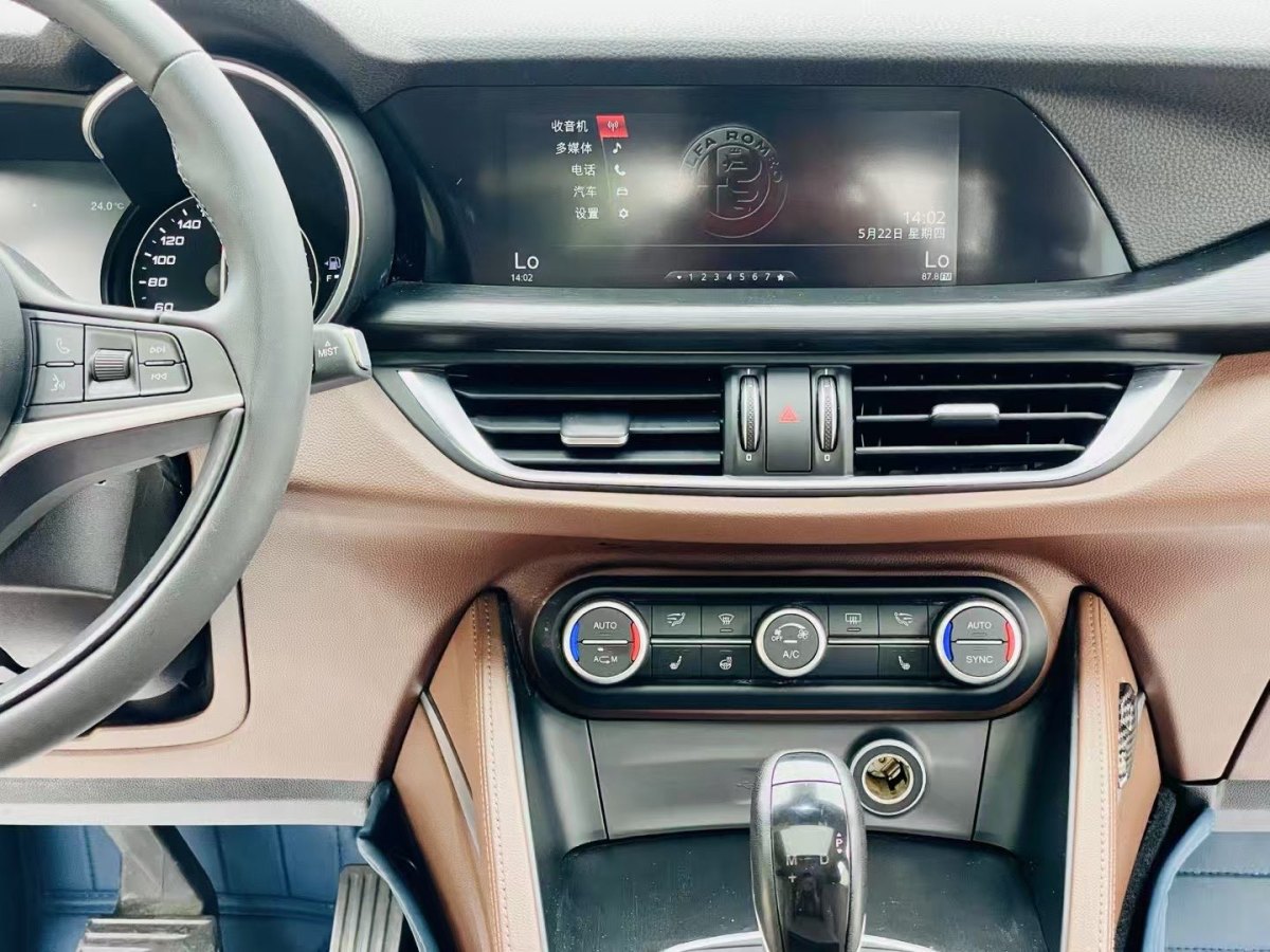 阿爾法·羅密歐 Stelvio  2017款 2.0T 200HP 豪華版圖片