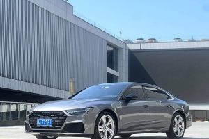 奥迪A7L 奥迪 45 TFSI quattro S-line 圣骑士