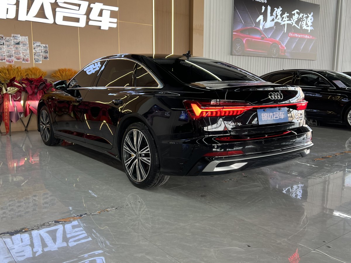 奧迪 奧迪A6L  2023款 改款 45 TFSI quattro 臻選動(dòng)感型圖片