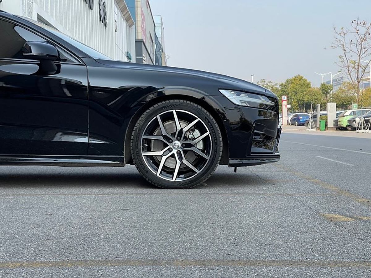 沃爾沃 V60  2023款 B5 智雅運動版圖片