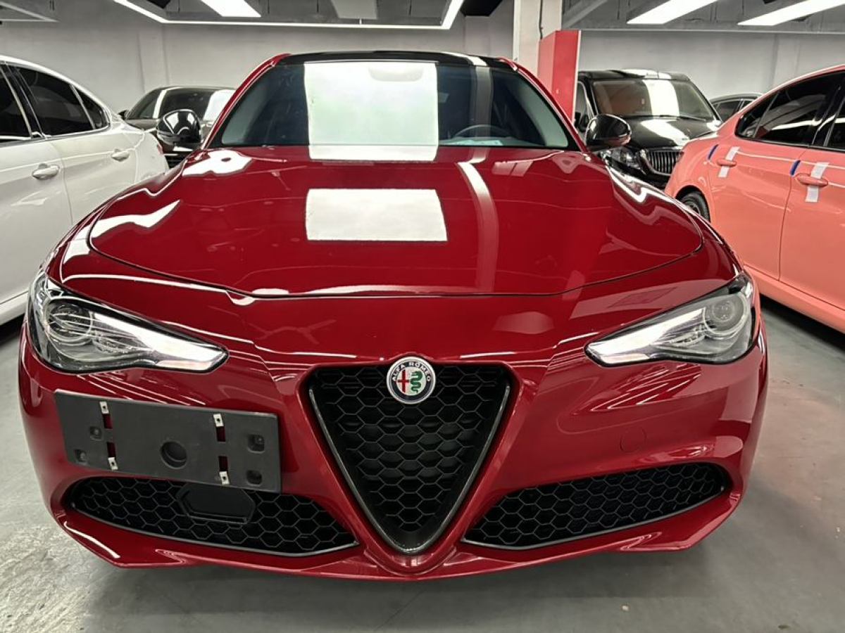 2019年7月阿爾法·羅密歐 Giulia  2020款 2.0T 280HP 豪華運(yùn)動(dòng)版