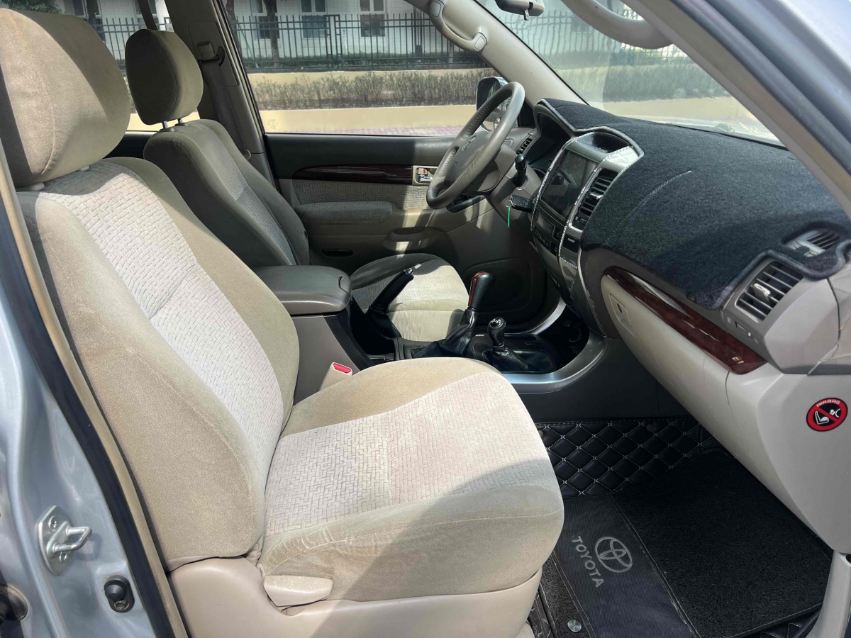 豐田 普拉多  2004款 GX 2.7自動車型圖片