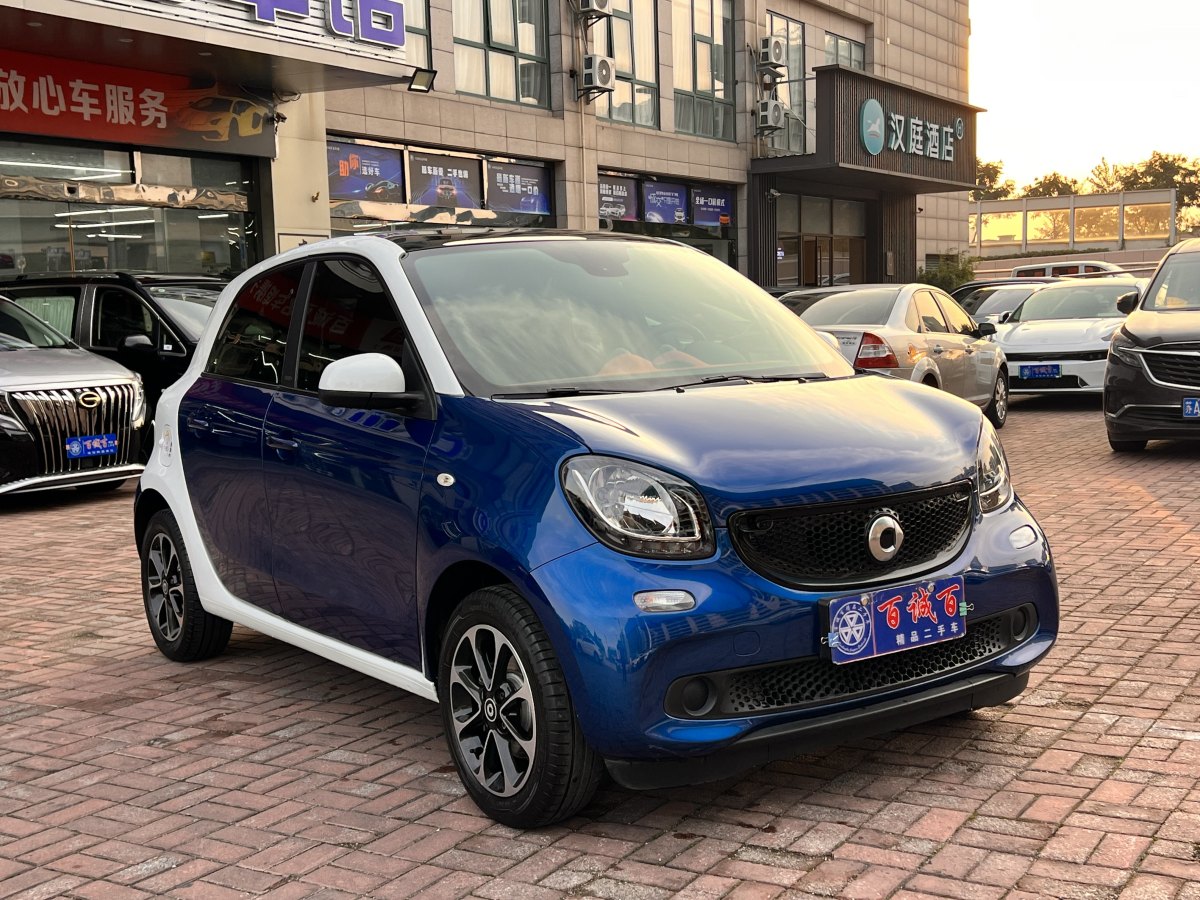 smart forfour  2016款 1.0L 52千瓦激情版圖片