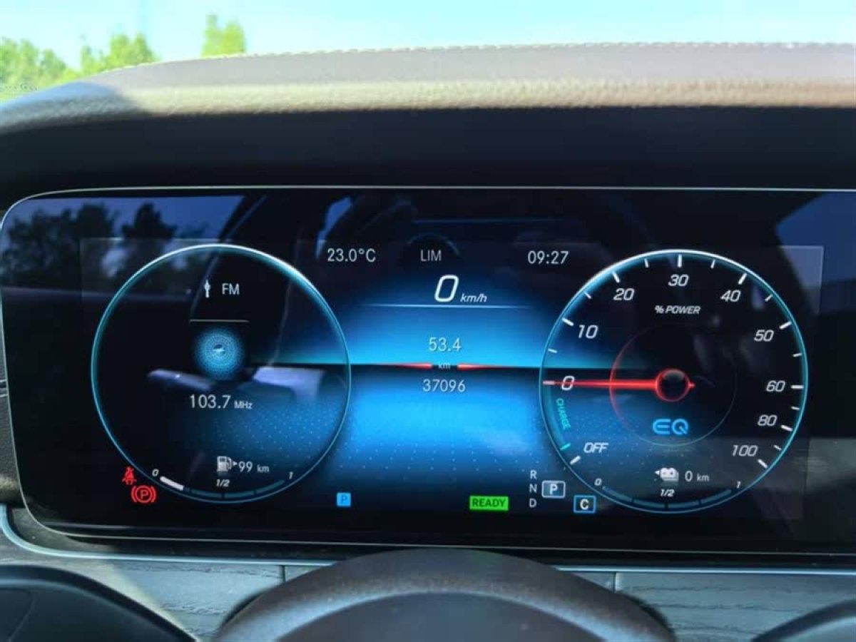 奔馳 奔馳E級新能源  2022款 改款三 E 350 e L 插電式混合動力轎車圖片