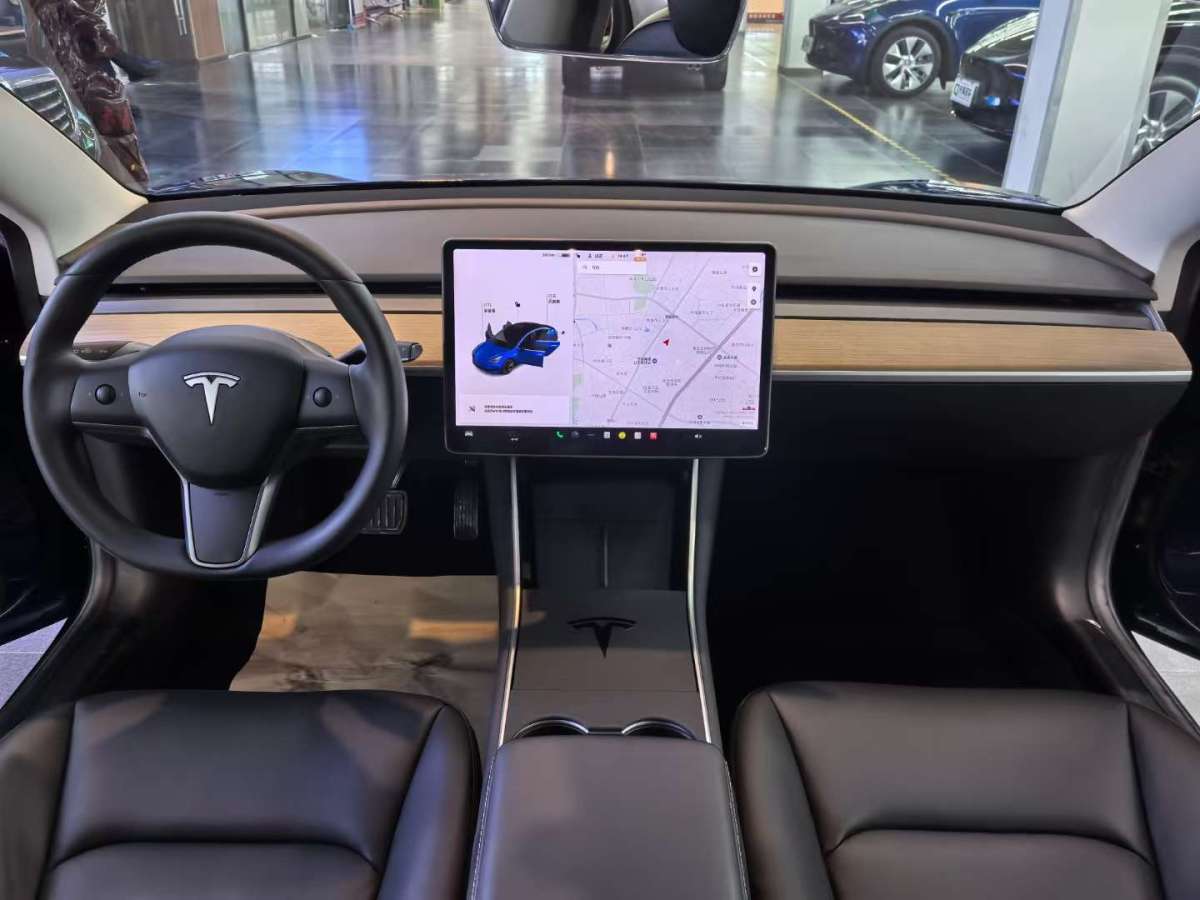 特斯拉 Model 3  2019款 標準續(xù)航后驅(qū)升級版圖片