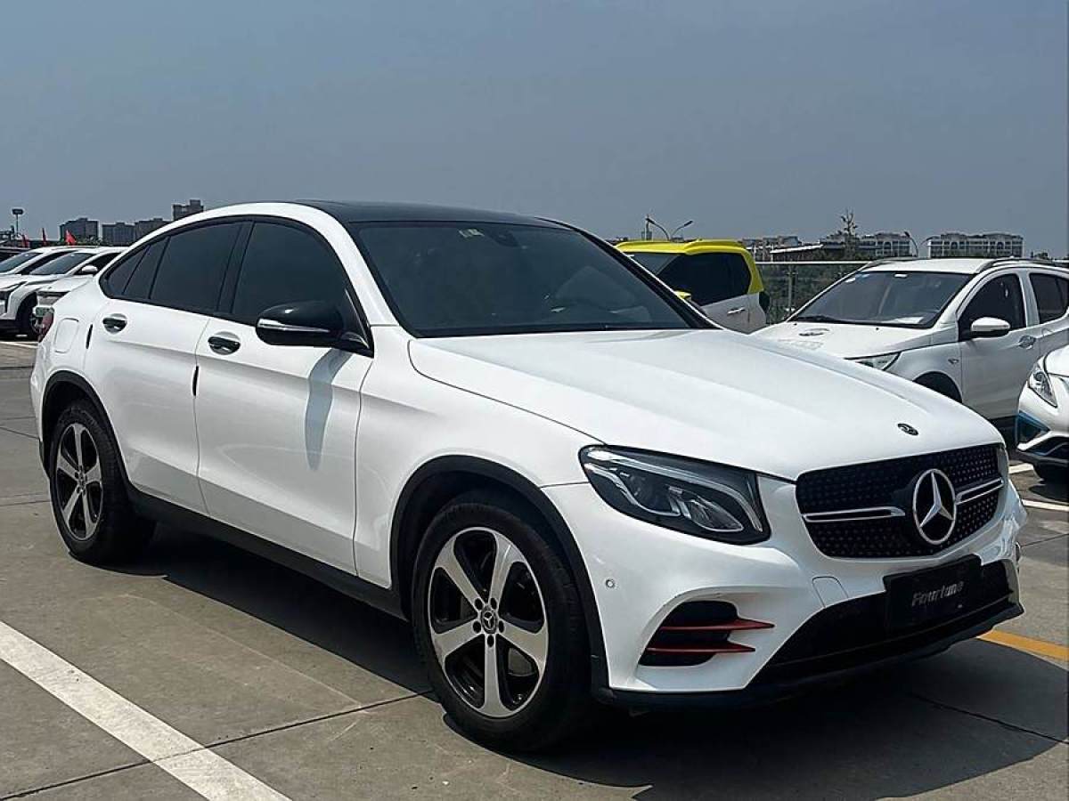 奔馳 奔馳GLC  2022款 改款 GLC 300 4MATIC 轎跑SUV圖片