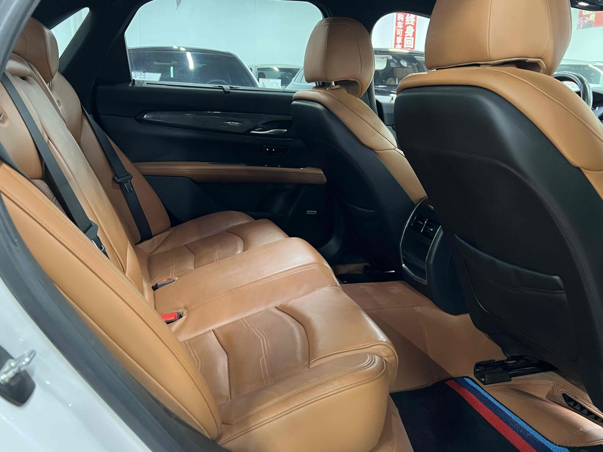 凱迪拉克 CT6  2017款 28T 領(lǐng)先型圖片