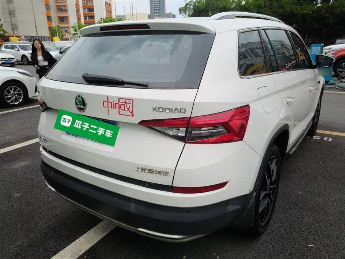 斯柯達(dá) 柯迪亞克  2018款 改款 TSI330 7座兩驅(qū)豪華優(yōu)享版圖片