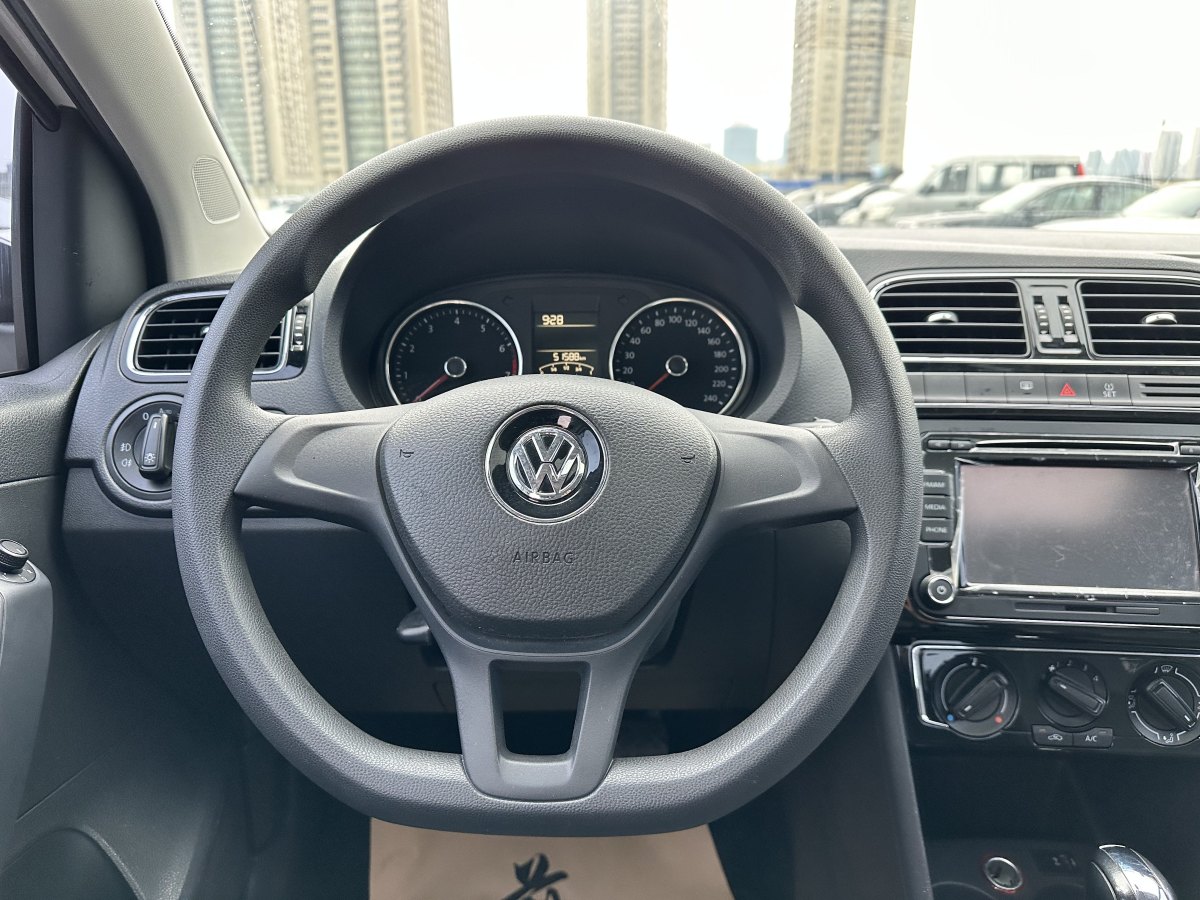 大眾 Polo  2014款 1.6L 自動30周年紀(jì)念版圖片