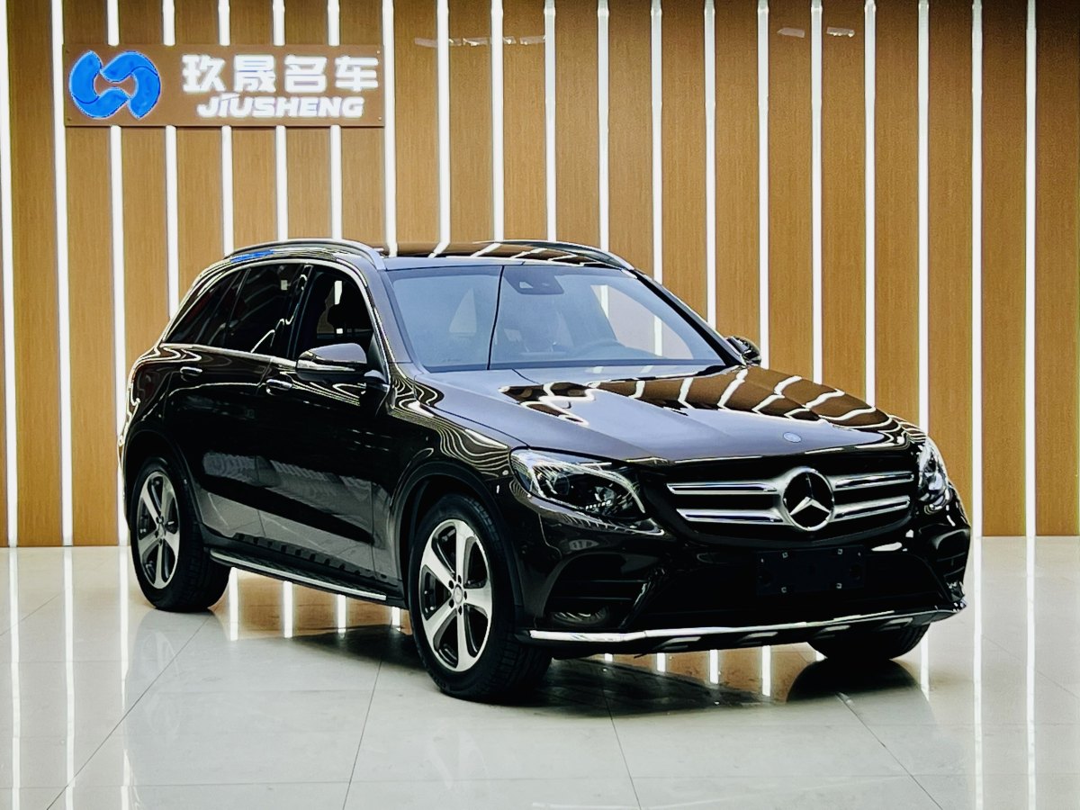 2017年8月奔馳 奔馳GLC  2017款 GLC 300 4MATIC 動(dòng)感型