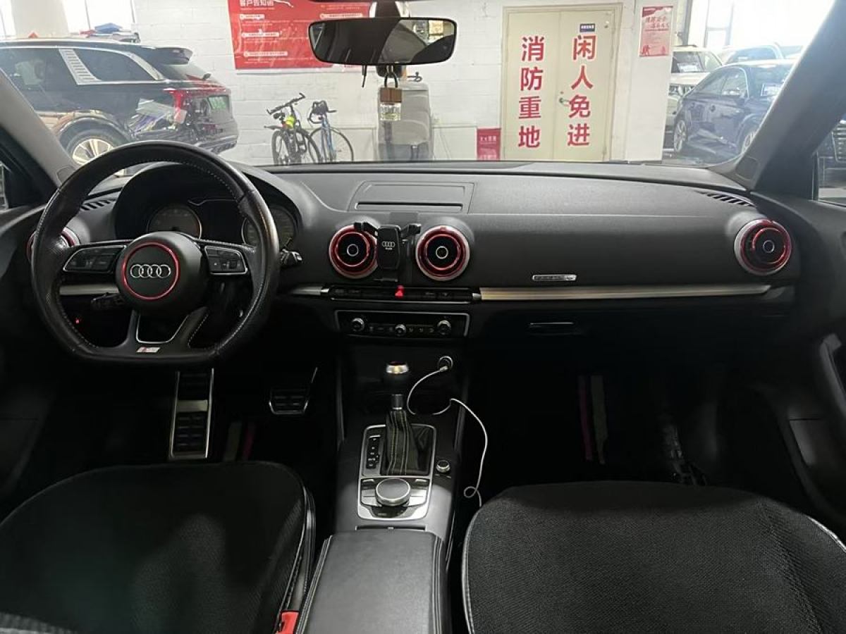 奧迪 奧迪S3  2015款 S3 2.0T Limousine圖片