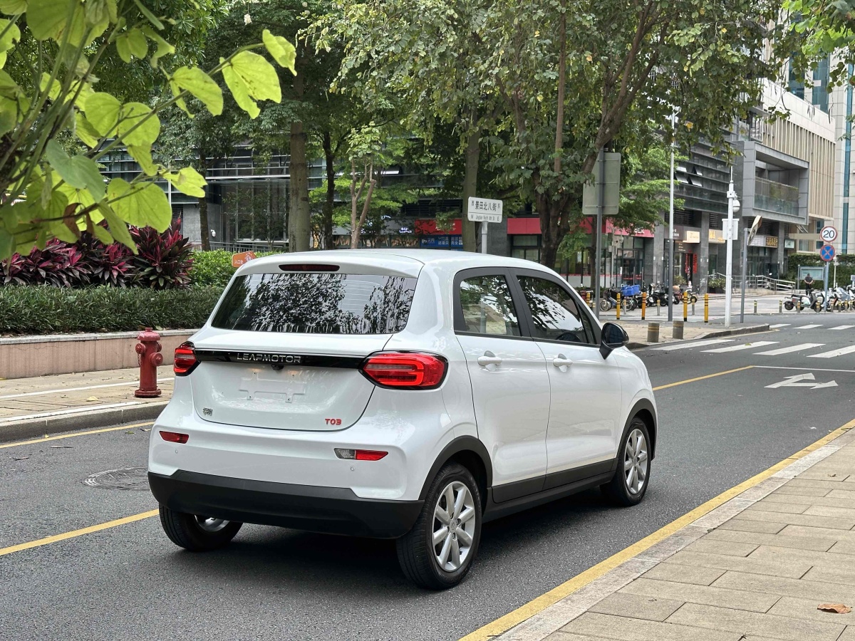 2022年10月零跑 零跑T03  2022款 皓玉版