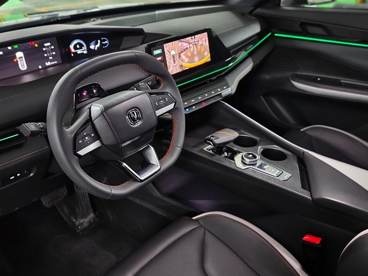 長安 長安UNI-V  2022款 1.5T 智慧領(lǐng)航型圖片