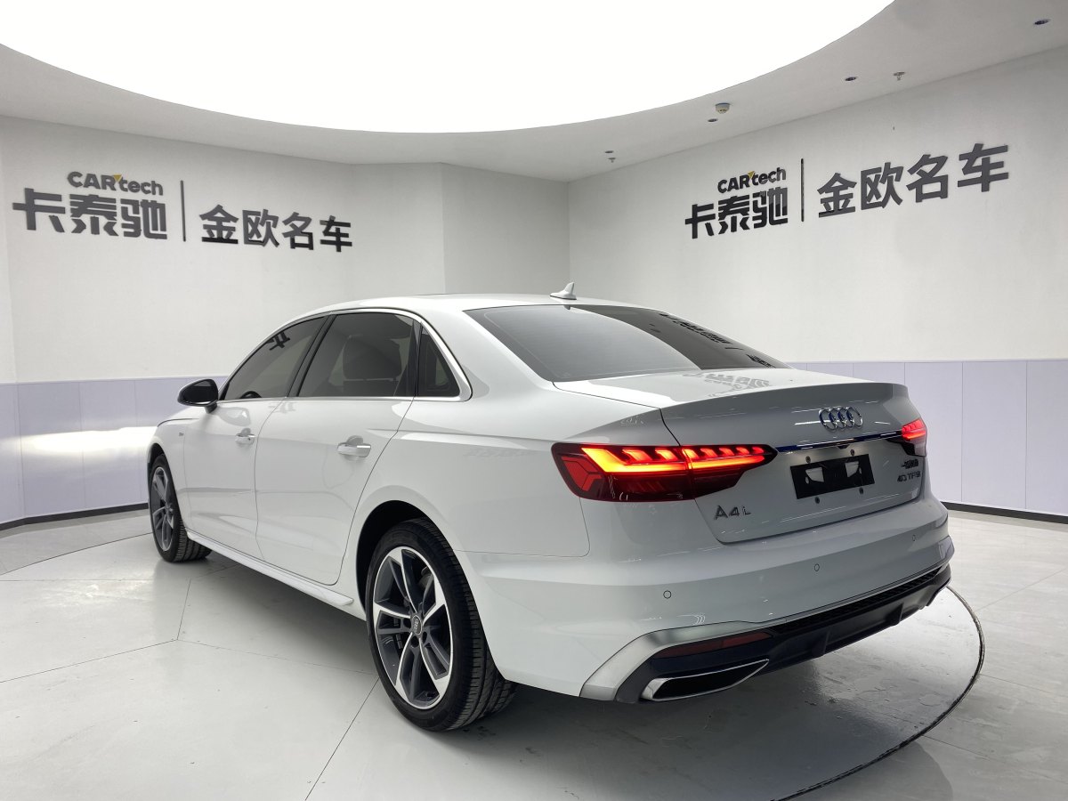 奧迪 奧迪A4L  2022款 40 TFSI 時尚動感型圖片