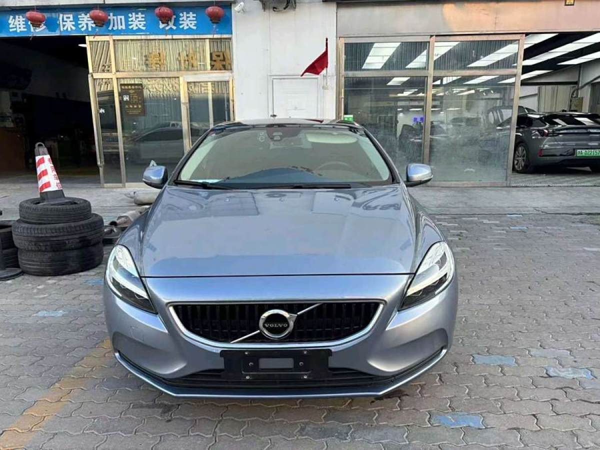 沃爾沃 V40  2019款 T3 智逸版圖片