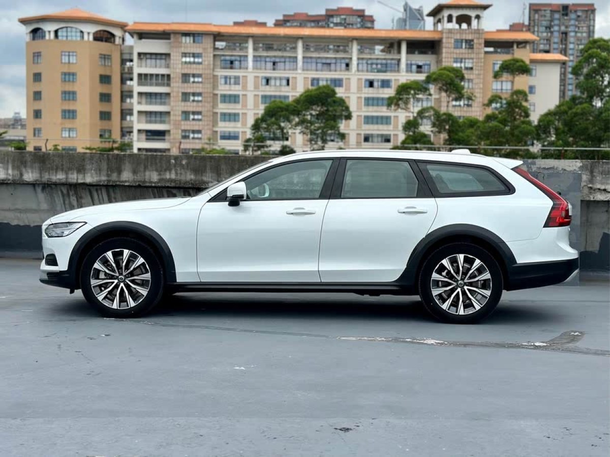 沃爾沃 V90  2025款 Cross Country B5 AWD 智遠(yuǎn)版圖片