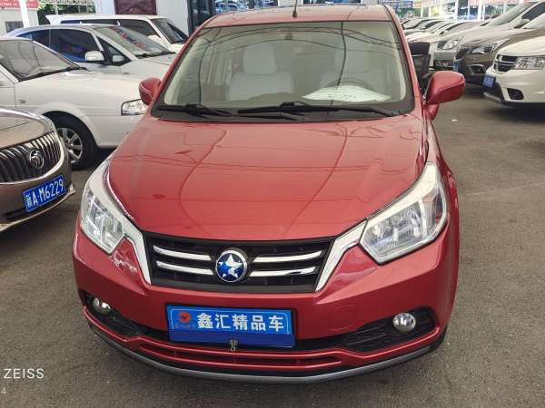 启辰 R50  2015款 1.6L 自动豪华版