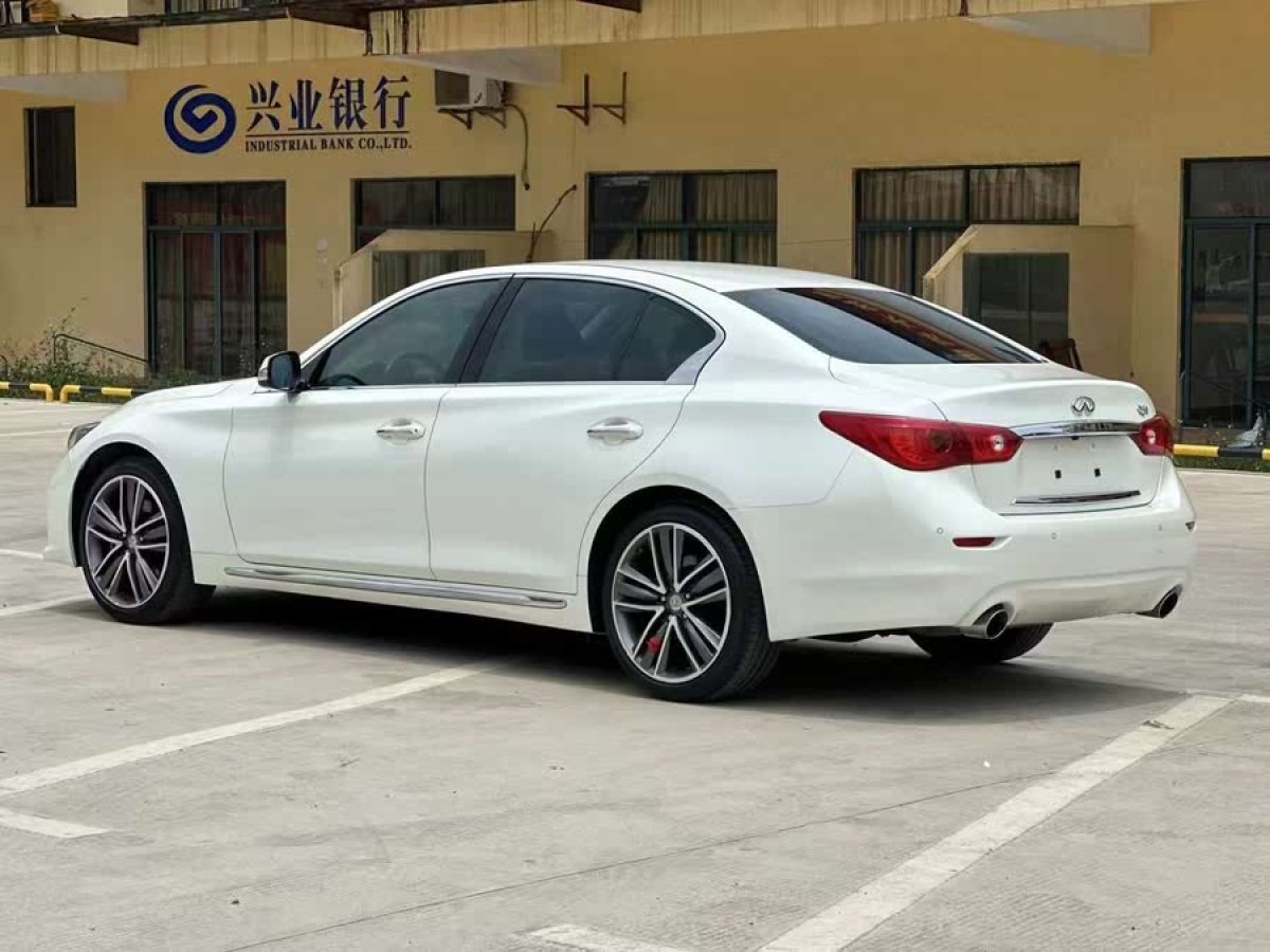 英菲尼迪 Q50L  2015款 2.0T 運動版圖片