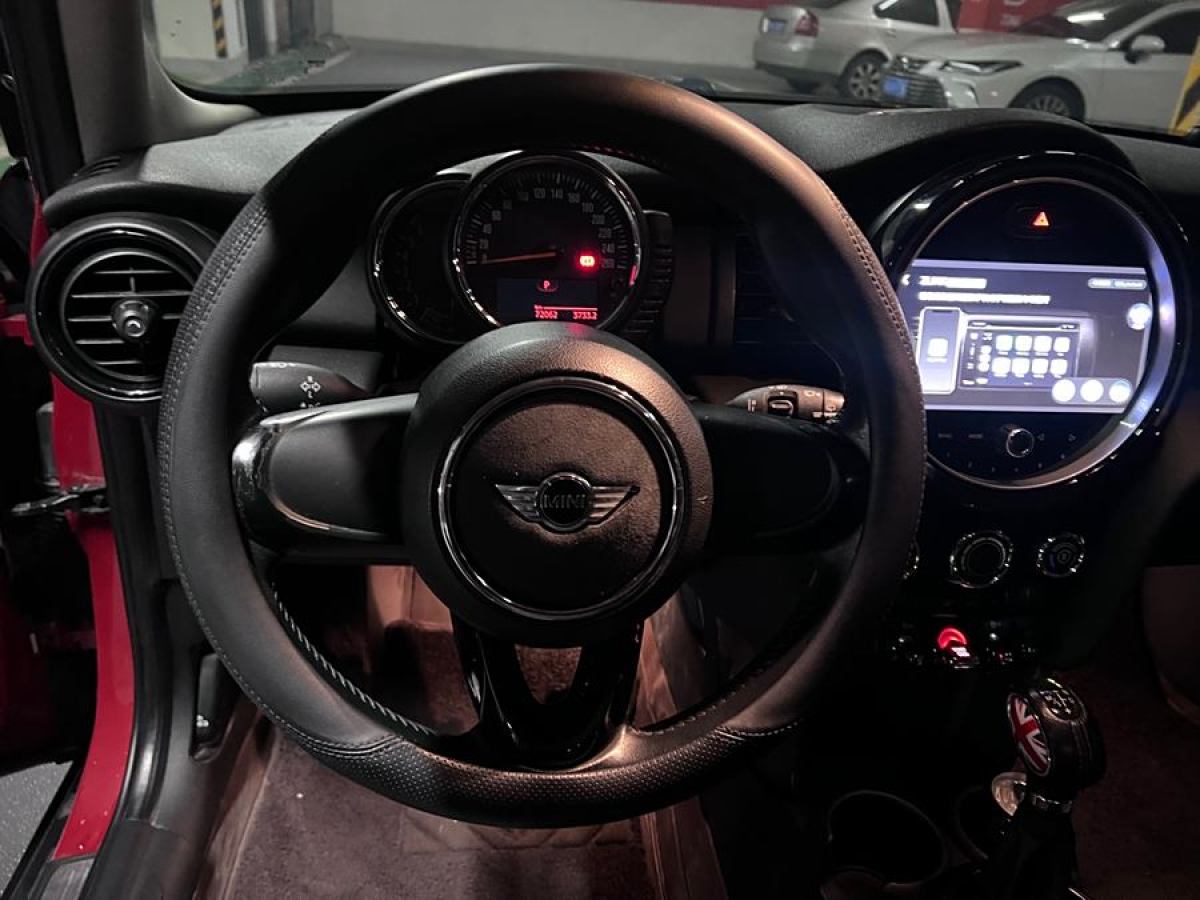 MINI MINI  2015款 1.2T ONE 五門版圖片