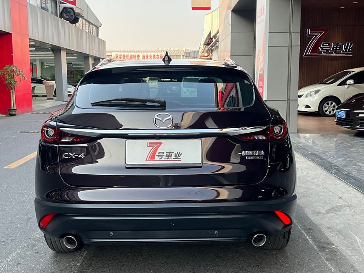 馬自達 CX-4  2020款 2.0L 自動兩驅(qū)藍天品位版圖片