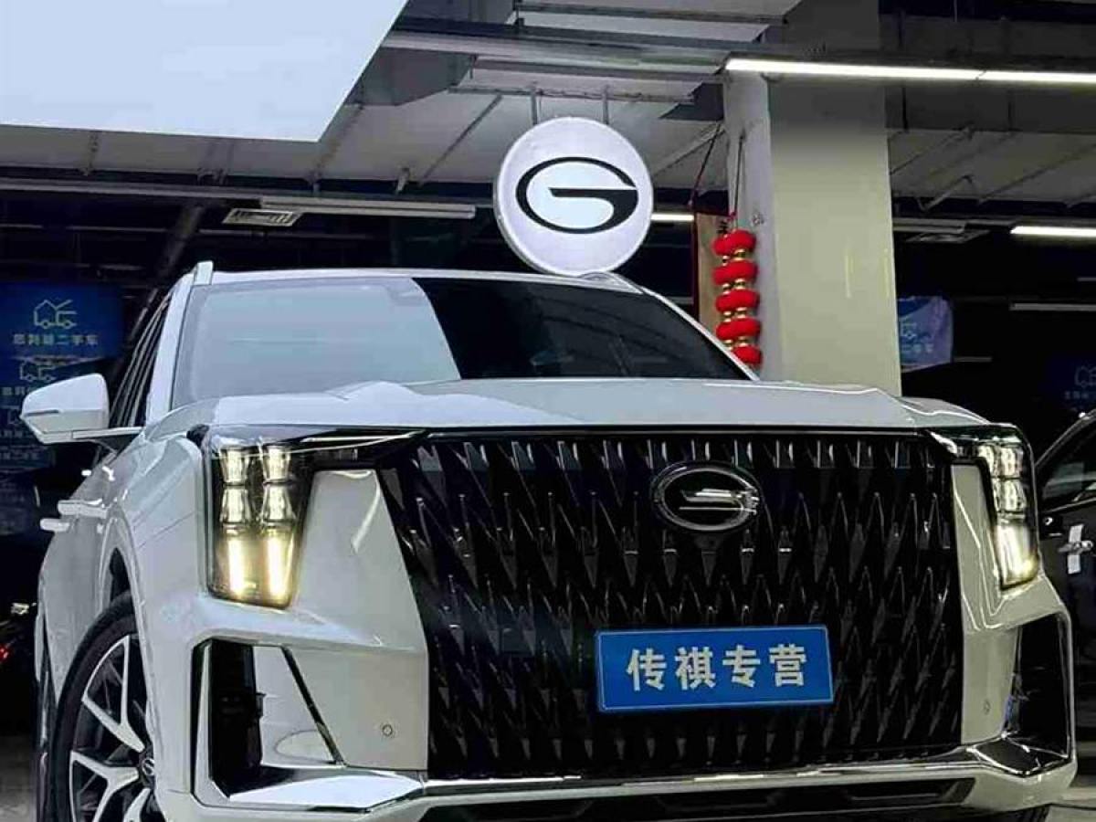 廣汽傳祺 GS8  2022款 雙擎系列 2.0TM 兩驅(qū)尊貴版 （七座）圖片