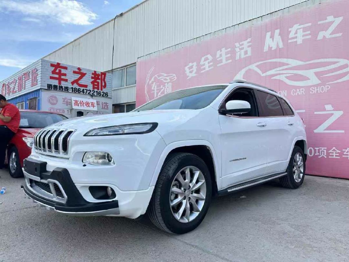 2018年1月Jeep 自由俠  2018款 180T DCT動(dòng)能版+