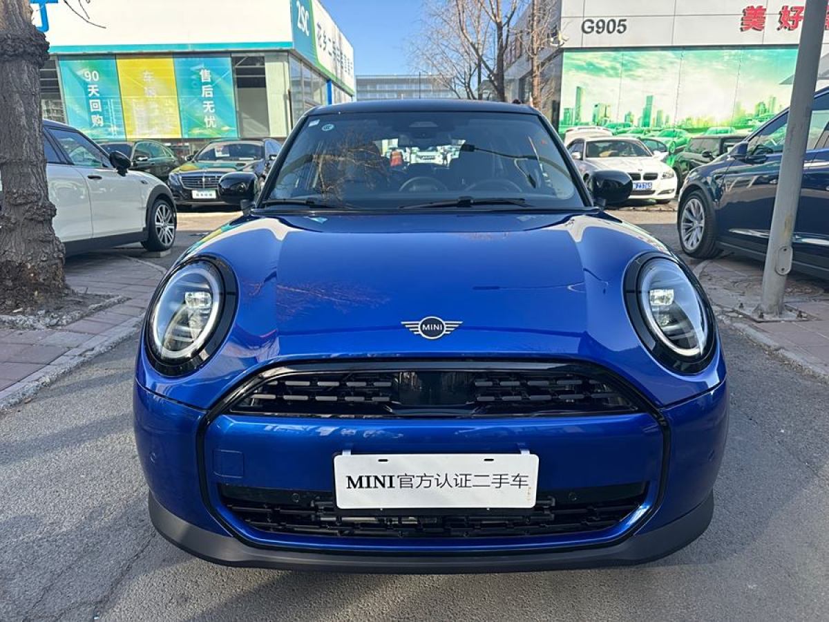 MINI MINI  2025款 1.5T COOPER 經(jīng)典派 五門(mén)版圖片